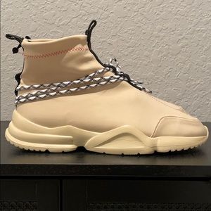 John Geiger 002 Creams